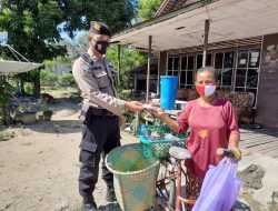 Bagikan Masker Cegah Penyebaran Covid 19