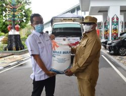 Bantuan Sosial Masyarakat Terdampak Covid 19 Terus Mengalir