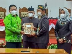 Bupati Hadiri Sidang Paripurna Dewan Sampaikan Pidato Perubahan RJPMD Daerah