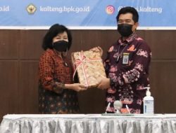 Bupati Serahkan Laporan Keuangan kepada BPK RI