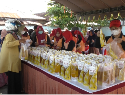 1000 Minyak Goreng Habis Terjual Dalam 60 Menit