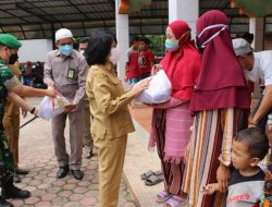 Paket Sembako untuk Kaum Dhuafa di Salurkan Bupati