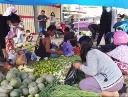 Berkah Ramadan, Pedagang Sayur Mayur di Teras Pertokoan Laris Manis