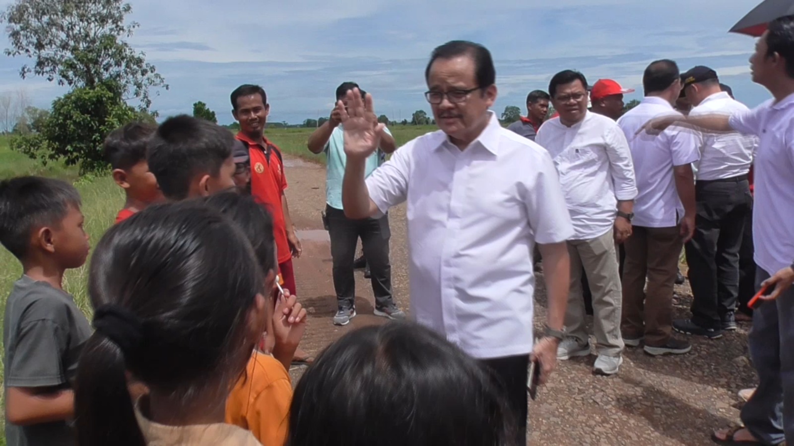 Agustin Teras Narang bicara soal pendidikan di Kalimantan Tengah, mantan gubernur Kalteng ini mengajak