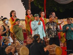 Prioritaskan Seni dan Budaya, Mayjen TNI Farid Makruf Gelar Pertunjukan Wayang Kulit