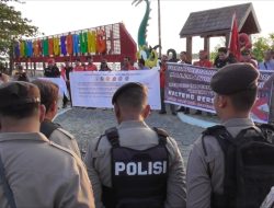 Kecam Rocky Gerung, Aliansi Ormas Dayak Bersatu Gelar Unjuk Rasa