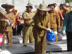 HKG ke-52, Pj. Bupati Serukan Tanam Cabe