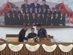 Pj Sekda Berikan Tanggapan terhadap Pemandangan Umum Fraksi DPRD terkait RPJPD