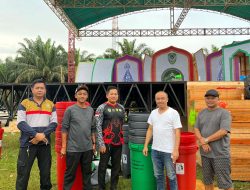 Sukseskan MTQ dan FSQ, DLHK Seruyan Serahkan Bantuan Tempat Sampah