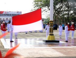 Upacara Pengibaran Bendera Merah Putih Berlangsung Lancar