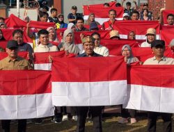 1000 Bendera di Bagikan untuk di Kibarkan di Bumi Handep Hapakat