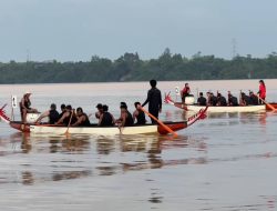 Cabor Dayung Ramaikan Perlombaan di Sungai Kahayan