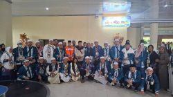 Penuh Haru dan Rasa Syukur Sambut Jemaah Haji Seruyan