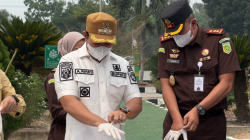 Kejari Pulang Pisau Musnahkan Barang Bukti dari 32 Perkara